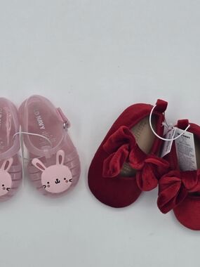 Old Navy Baby Girls Red Velvet Bow Mary Jane Shoes